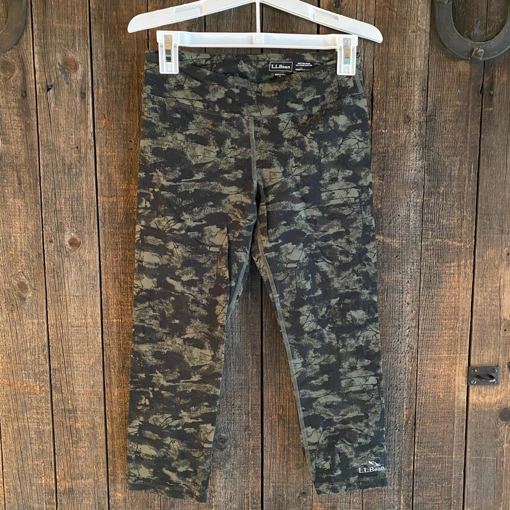 Camo cropped athletic leggings